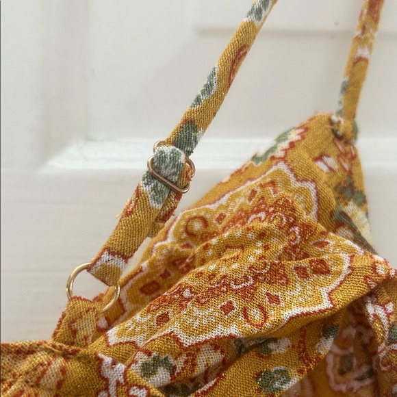 Floral Print Spaghetti Strap Top - Picture 5 of 5